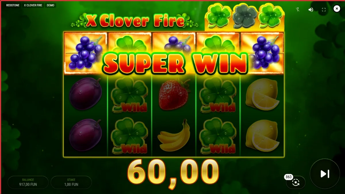 Interface do jogo de slot X Clover Fire com símbolos de frutas e trevos brilhantes